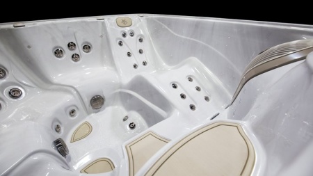 Гидромассажный спа бассейн Hydropool Serenity 5900 Гидромассажный спа бассейн Hydropool Serenity 5900